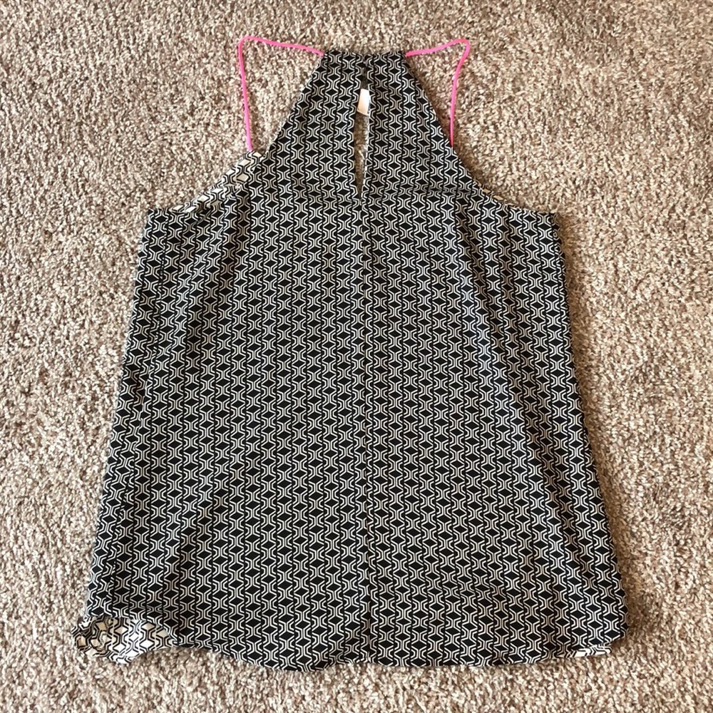 Express Reversible Tank Top - Picture 2 of 5